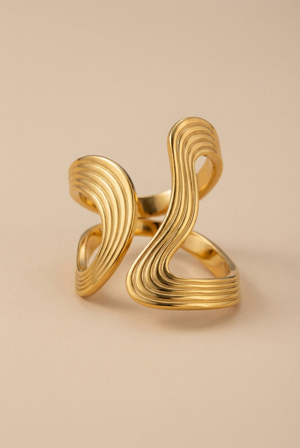 RIPPLE SCULPT RING