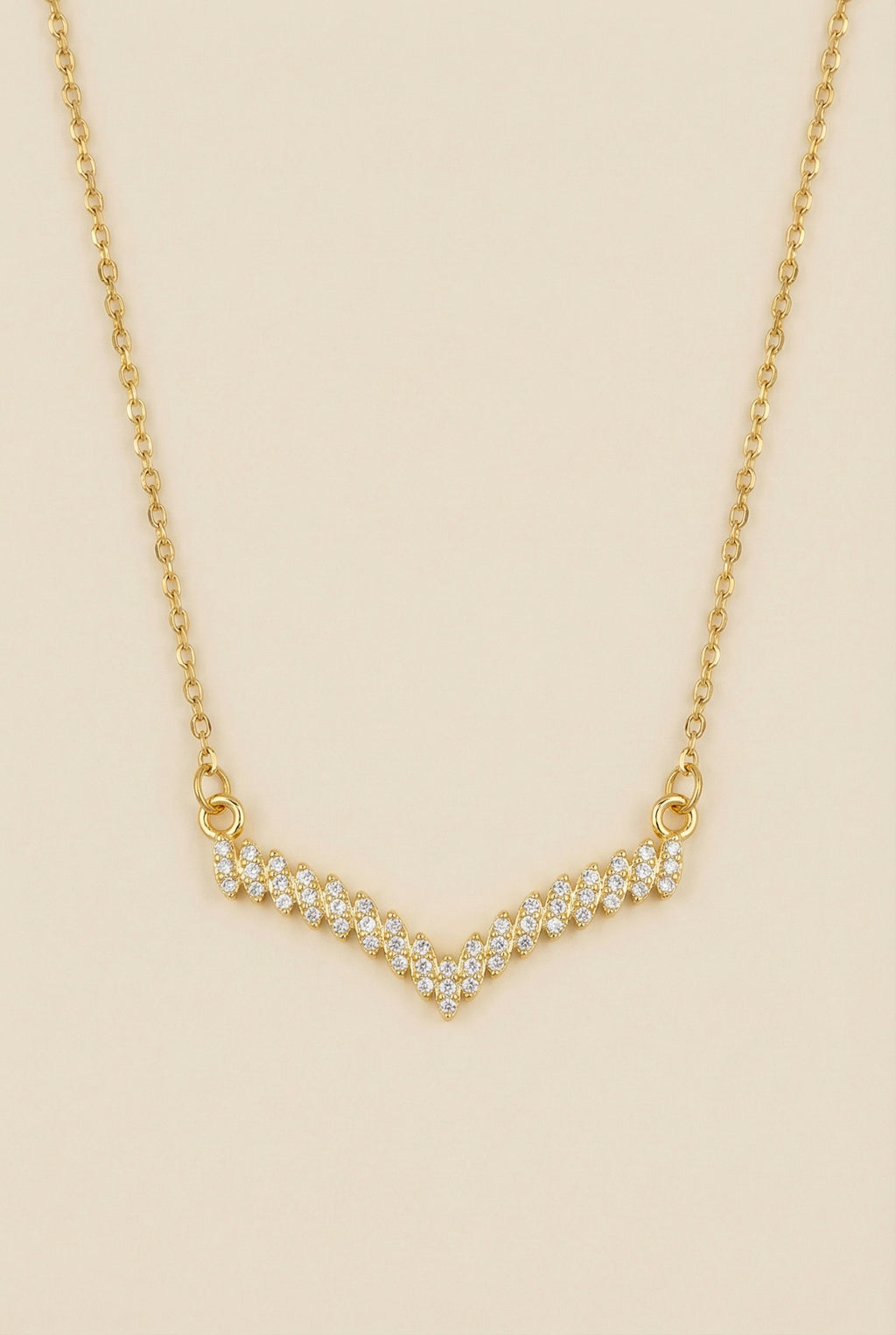 قلادة فيرا شيفرون