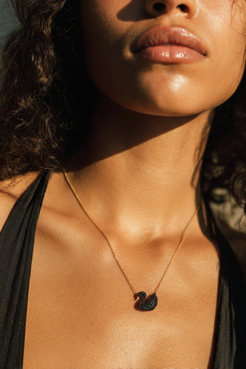 NOIR SWAN NECKLACE