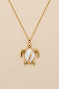 NERINA TURTLE NECKLACE