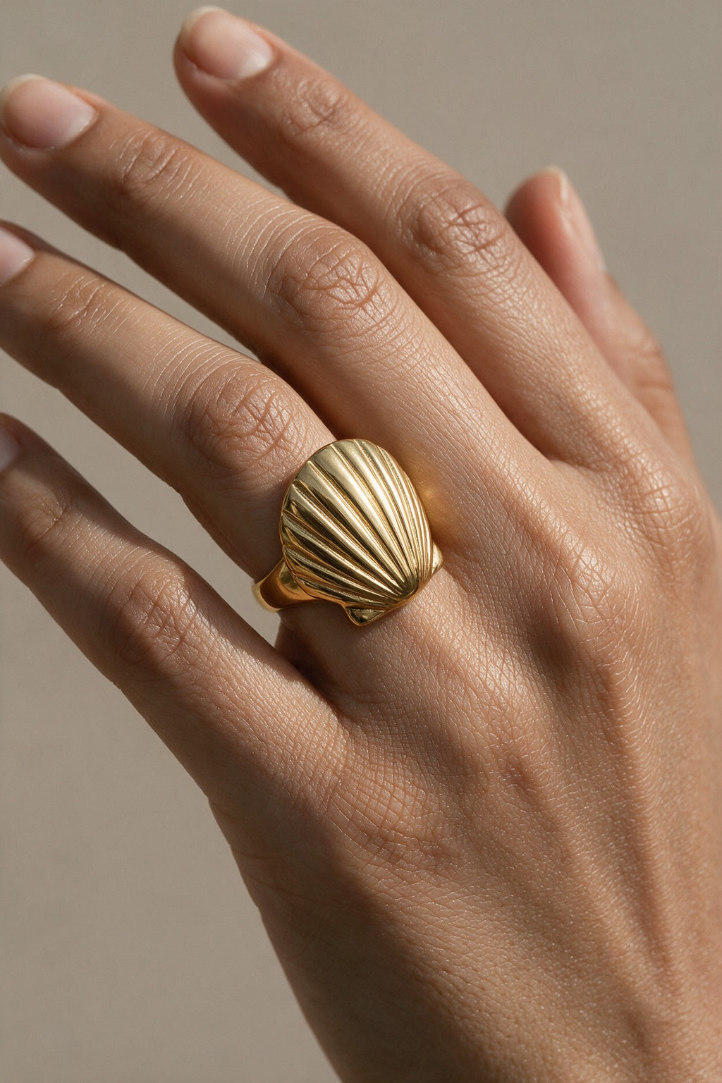 SHELLA RING
