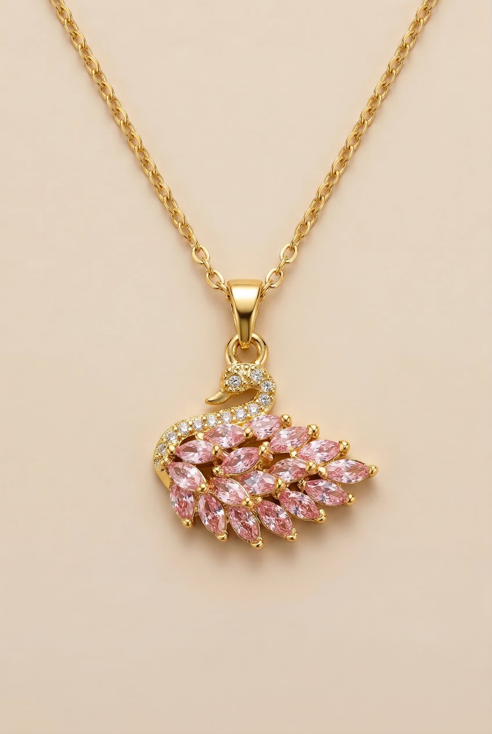 قلادة البجعة الوردية